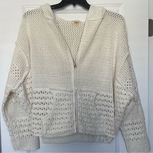 #284 - cream sweater with hood